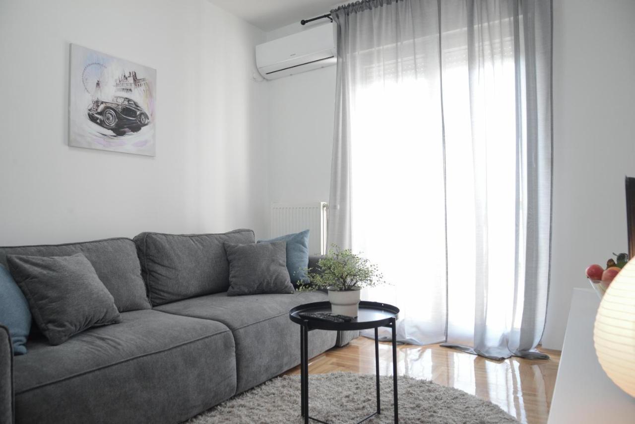 Apartment Dobraya Grey Novi Sad Exteriör bild