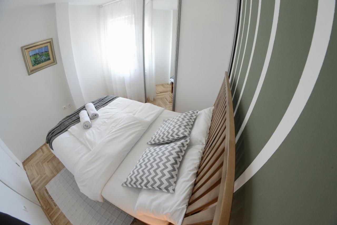 Apartment Dobraya Grey Novi Sad Exteriör bild